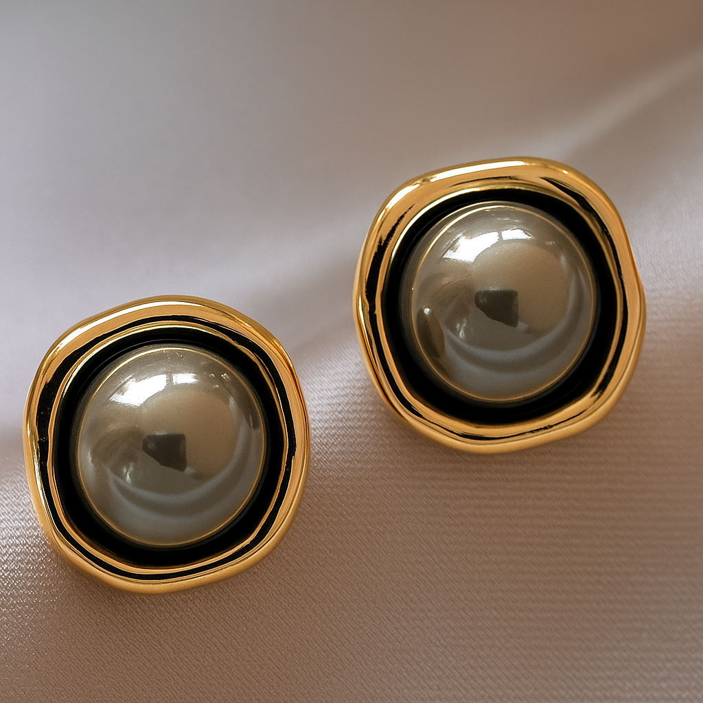 Gris Perle Studs